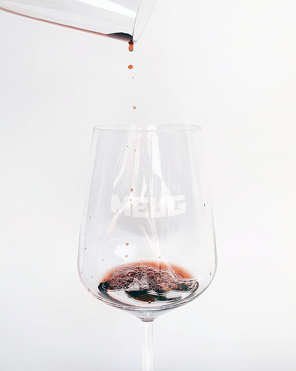 Meug-sfeerbeeld-glas-wijn
